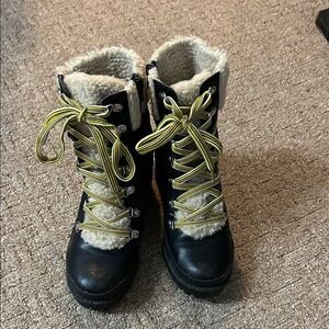 Steve Madden Black and Cream Winter Boots with Yellow Laces